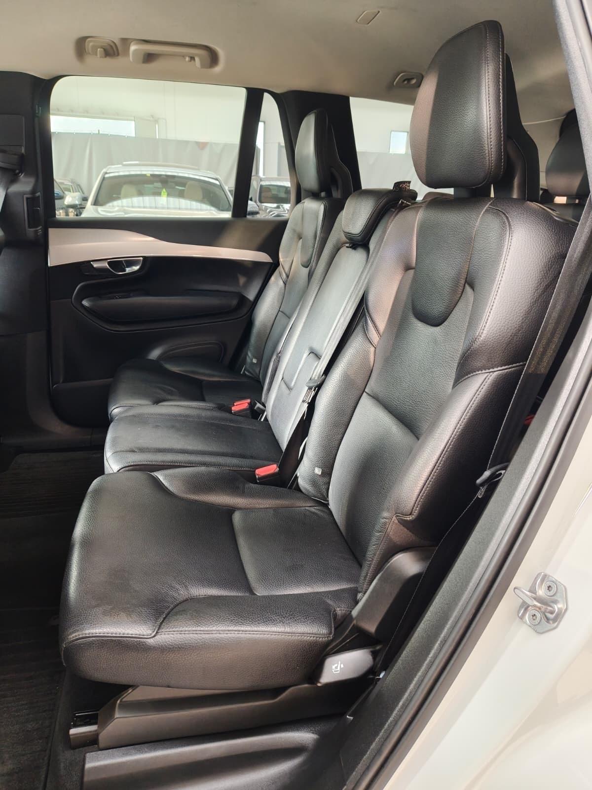 Volvo XC90 D5 AWD Geartronic 7 posti Momentum