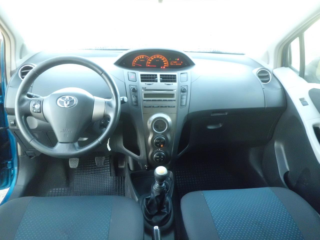 Toyota Yaris 1.3 5 porte Sol