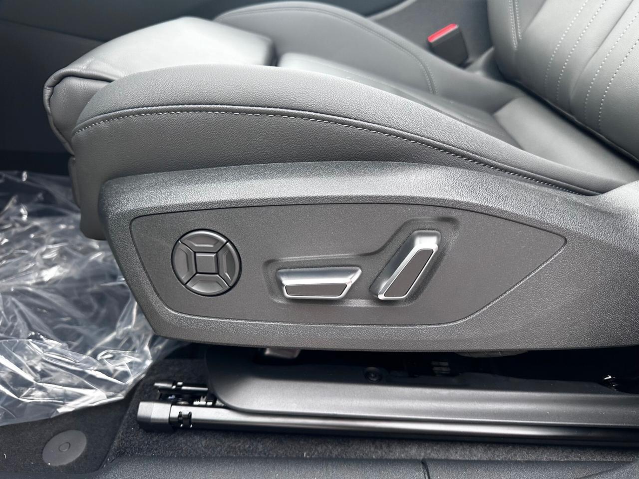 Audi Q3 NEW SPB 2.0TDI 150CV S-line KM ZERO 11/2025