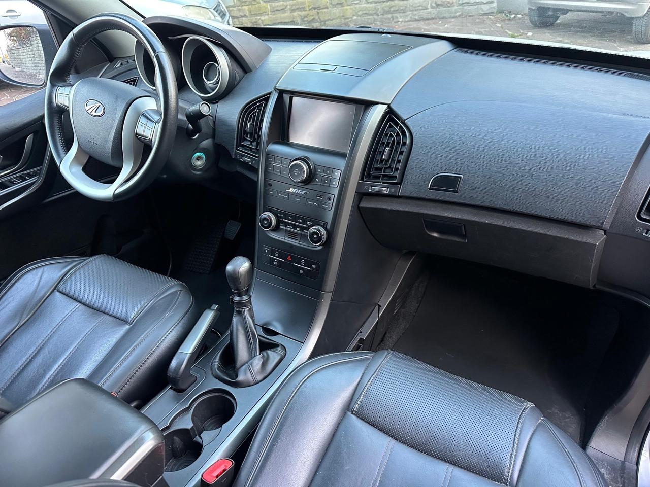 Mahindra XUV500 7 POSTI 2.2 16V AWD W10
