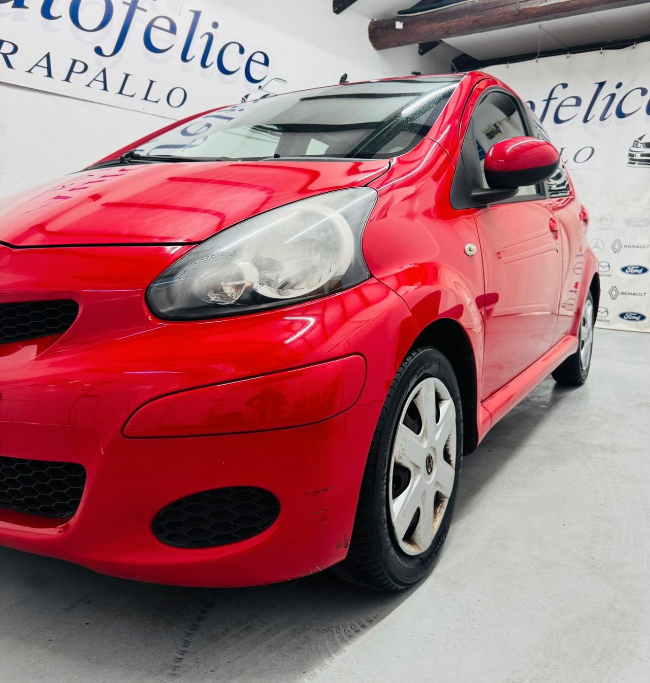 Toyota Aygo 1.0 12V VVT-i 5 porte Sol Red Edition