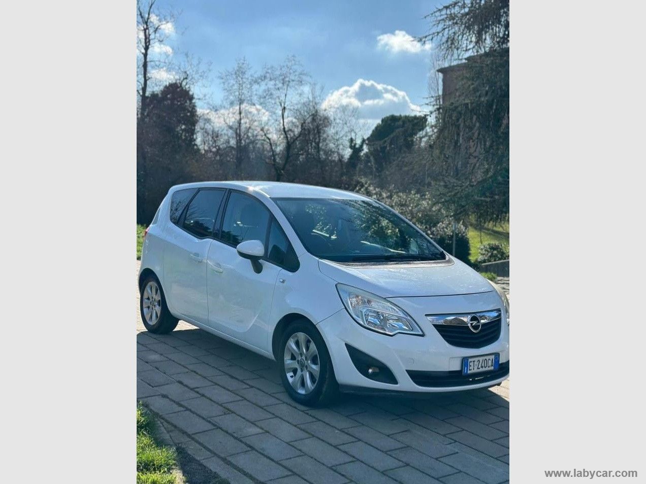 Opel Meriva 2013 photo 2