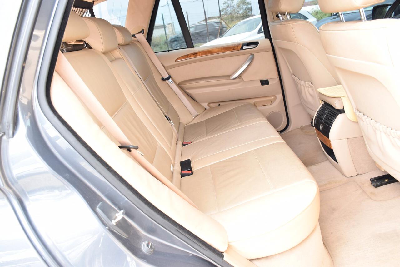 Bmw X5 3.0d 5m GANCIO TRAINO-NAVI-SENSORI-PELLE FULL