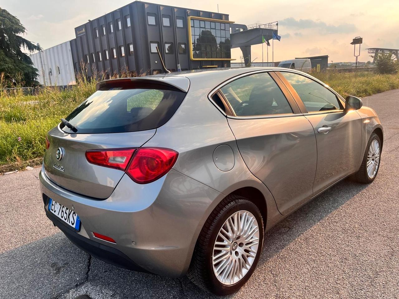 Alfa Romeo Giulietta 1.4 Turbo MultiAir Distinctive