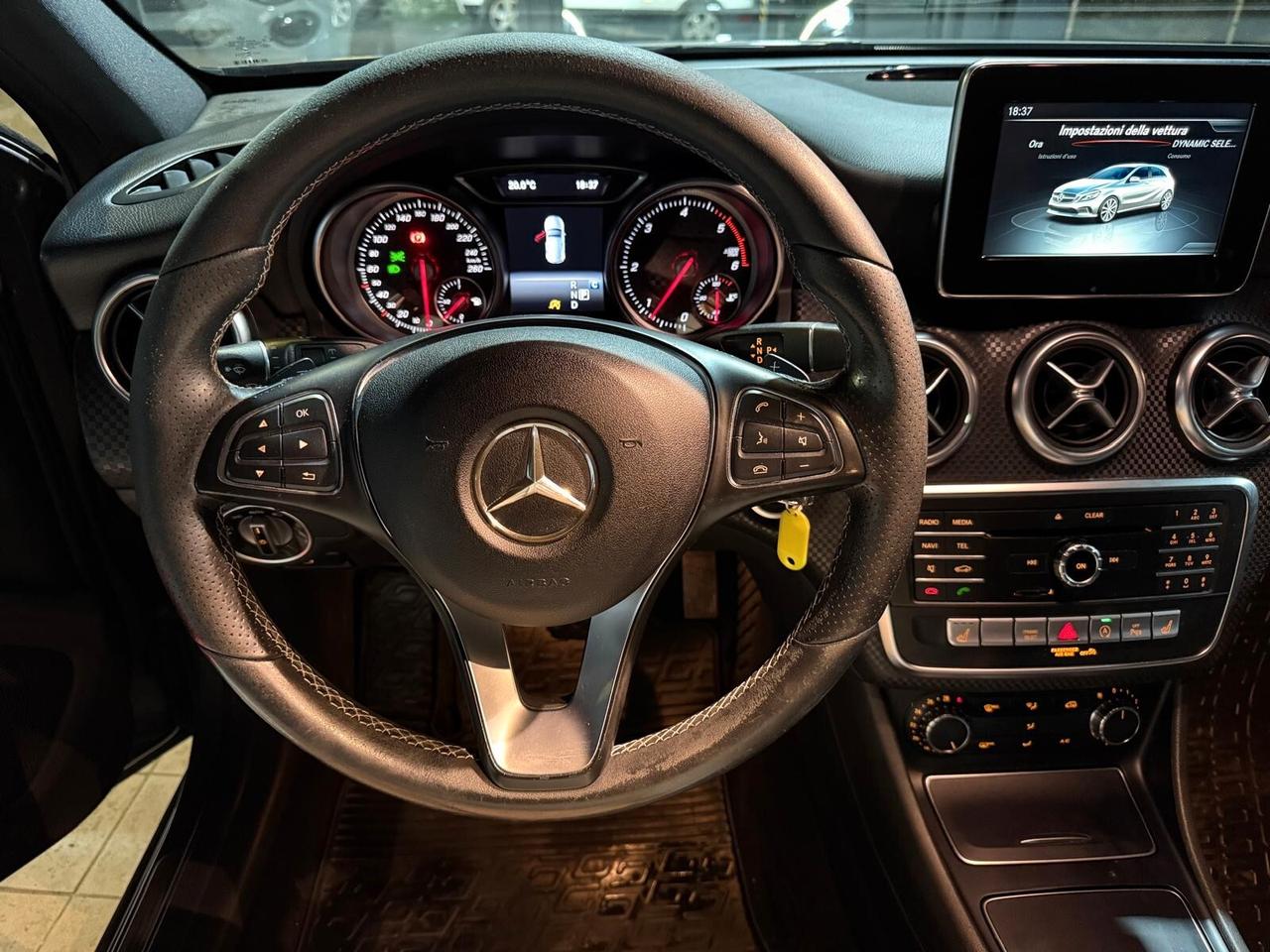 Mercedes-benz A 200 d Automatic 4Matic Premium UNICO PROPRIETARIO