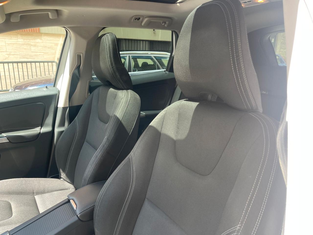 Volvo XC60 AWD Geartronic Momentum TETTO/FULL