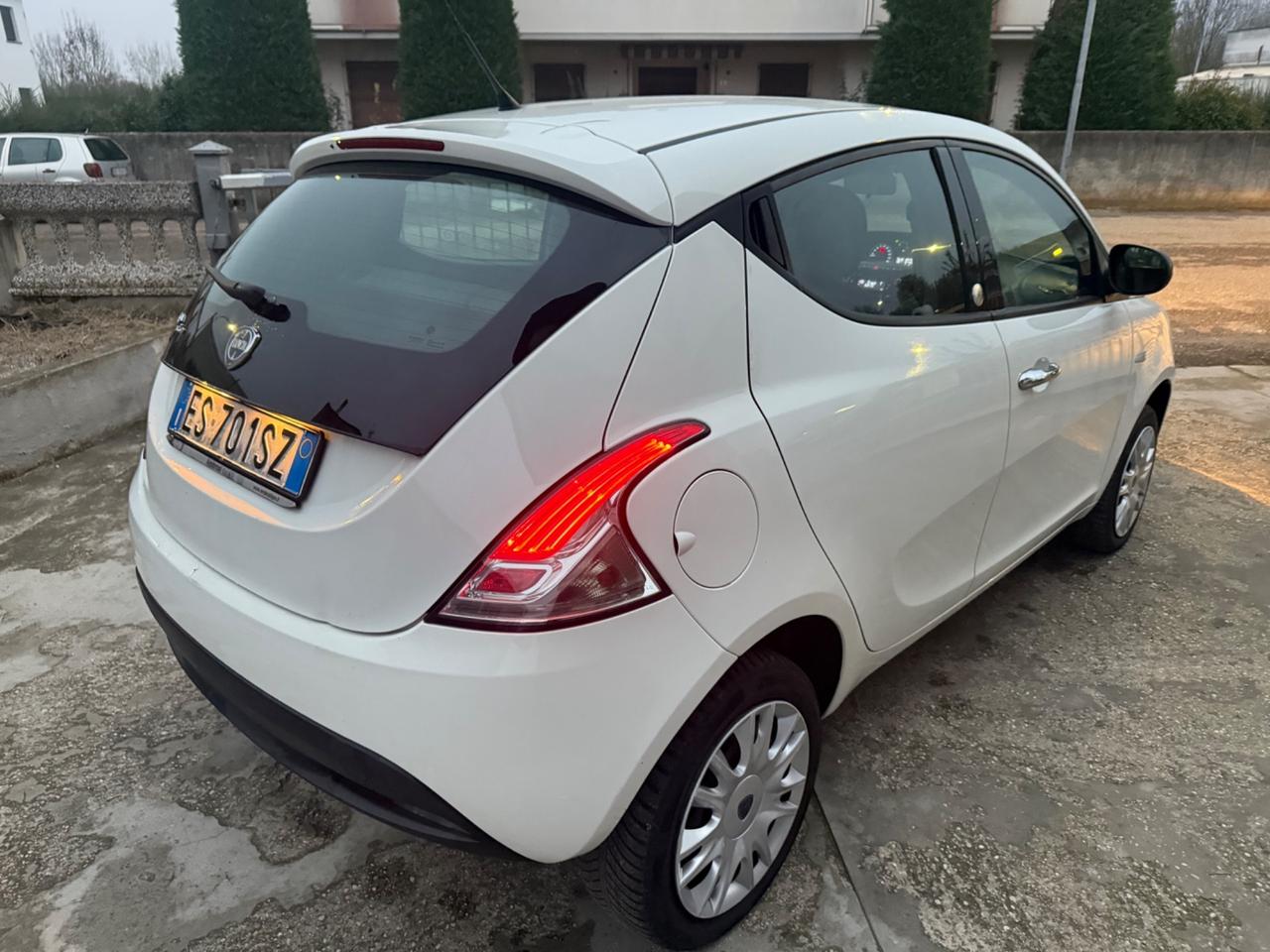 Lancia Ypsilon 0.9 METANO VALIDO 2029 2013 NEOPAT
