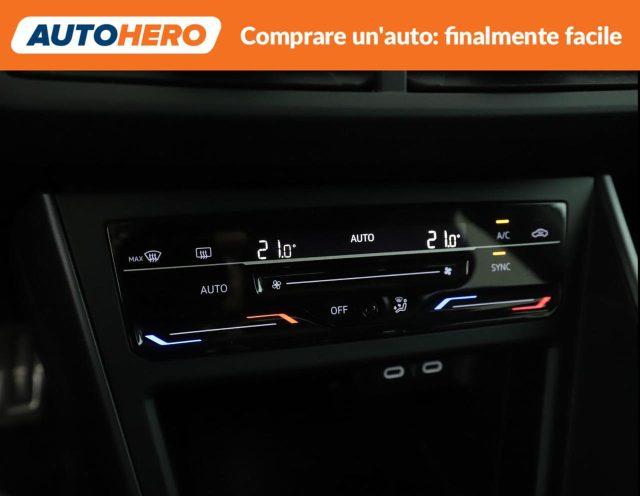 VOLKSWAGEN Taigo 1.0 TSI 110 CV R-Line