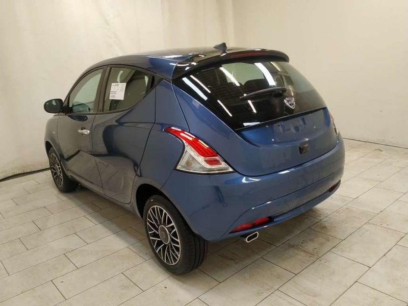 Lancia Ypsilon 1.0 firefly hybrid Platino s&s 70cv