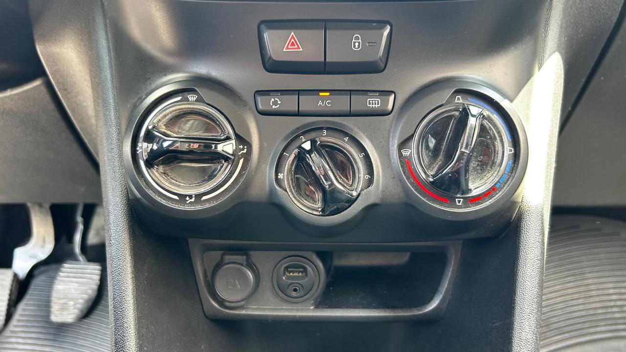 Peugeot 208 BlueHDi 75cv