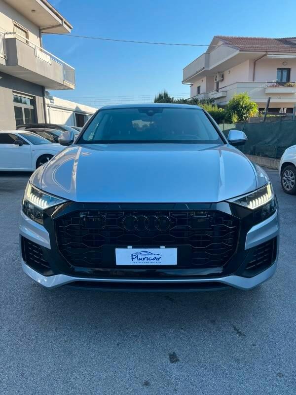 Audi Q8 55 3.0 tfsi e quattro tiptronic