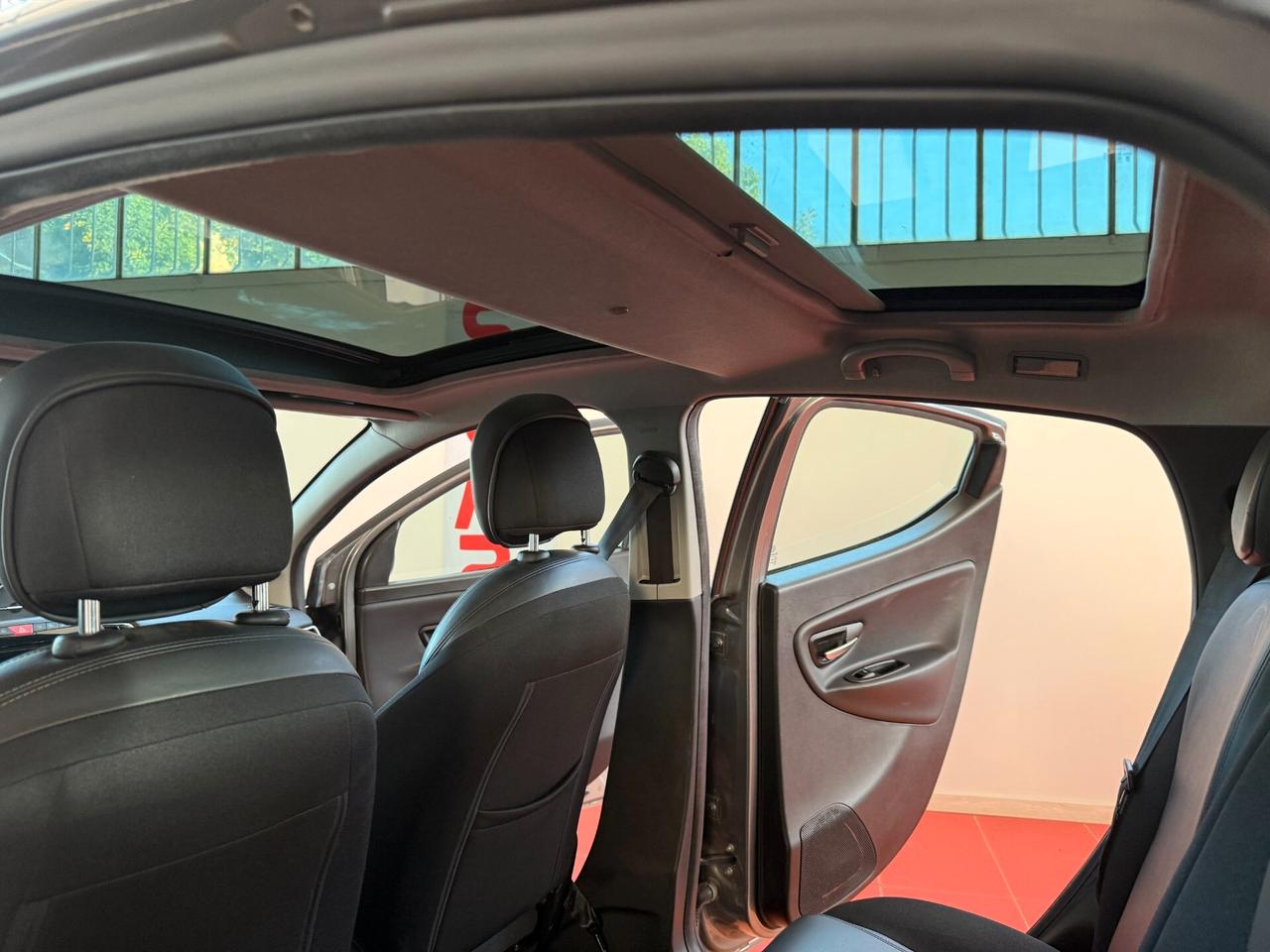 Lancia Ypsilon 1.3 MJT 16V 95 CV 5 porte S&S Platinum