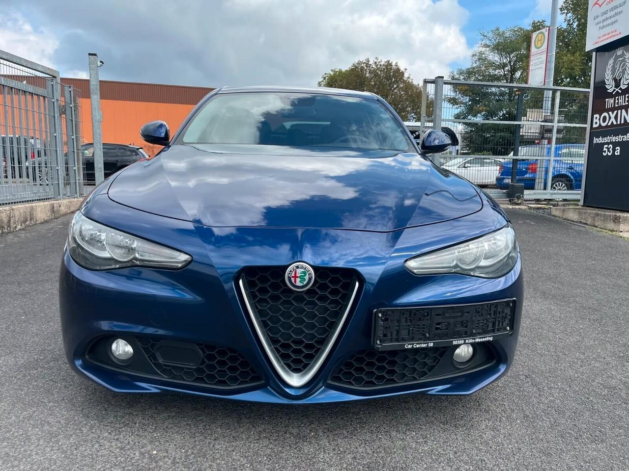 Alfa Romeo Giulia 2.0 Turbo 200 CV AT8 Super