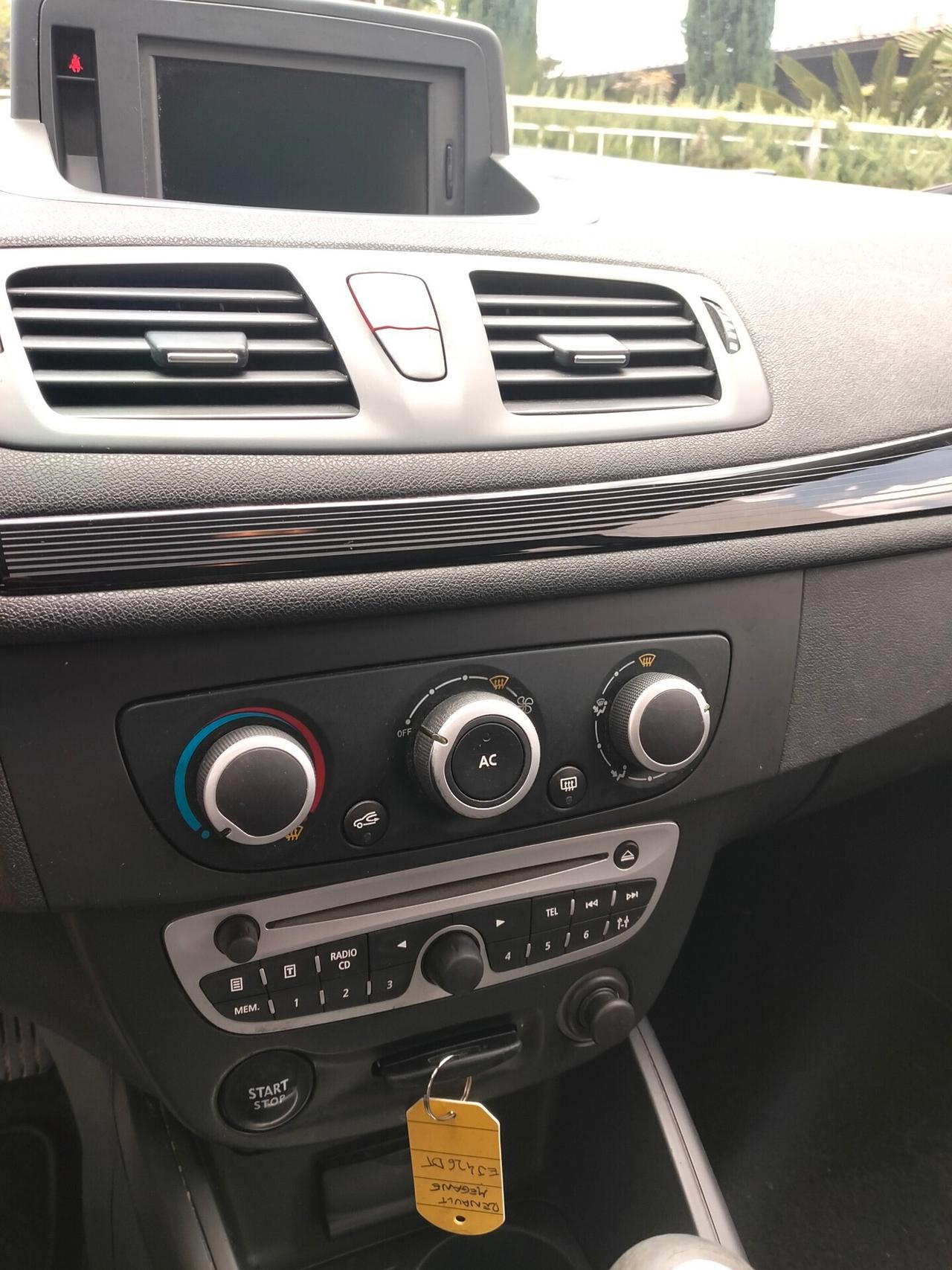 Renault Megane Mégane 1.5 dCi 110CV EDC Attractive