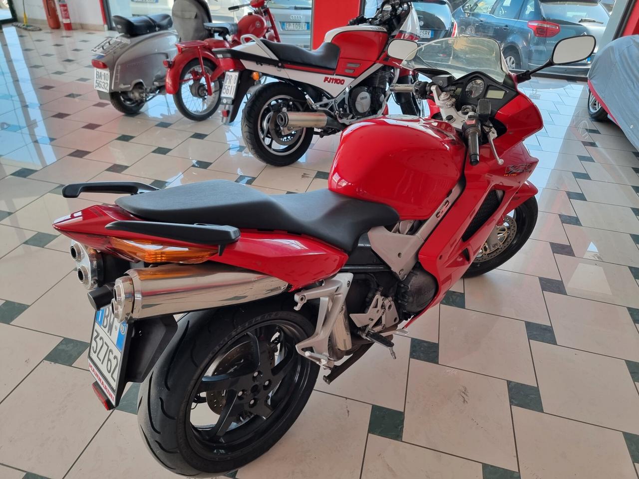 Honda VFR 800 V-tech