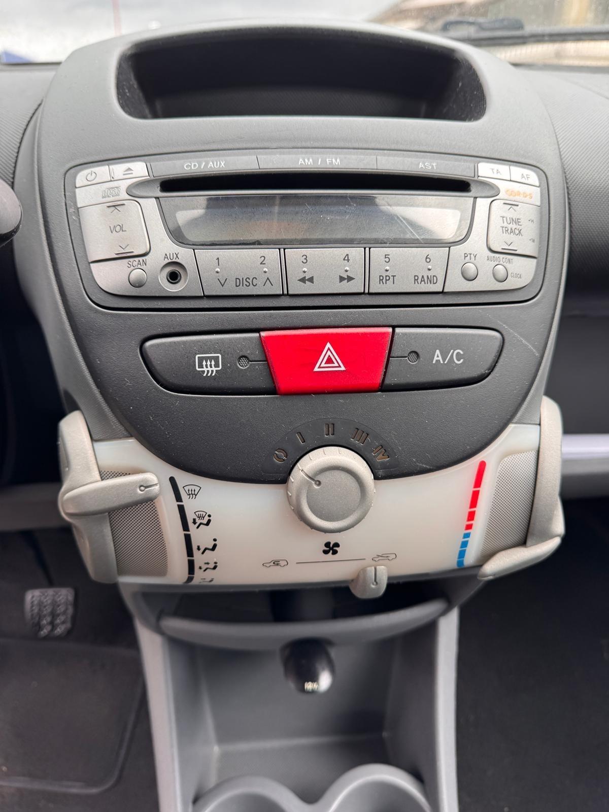 Toyota Aygo 1.0 VVT-i 69000 km GARANZIA 12m