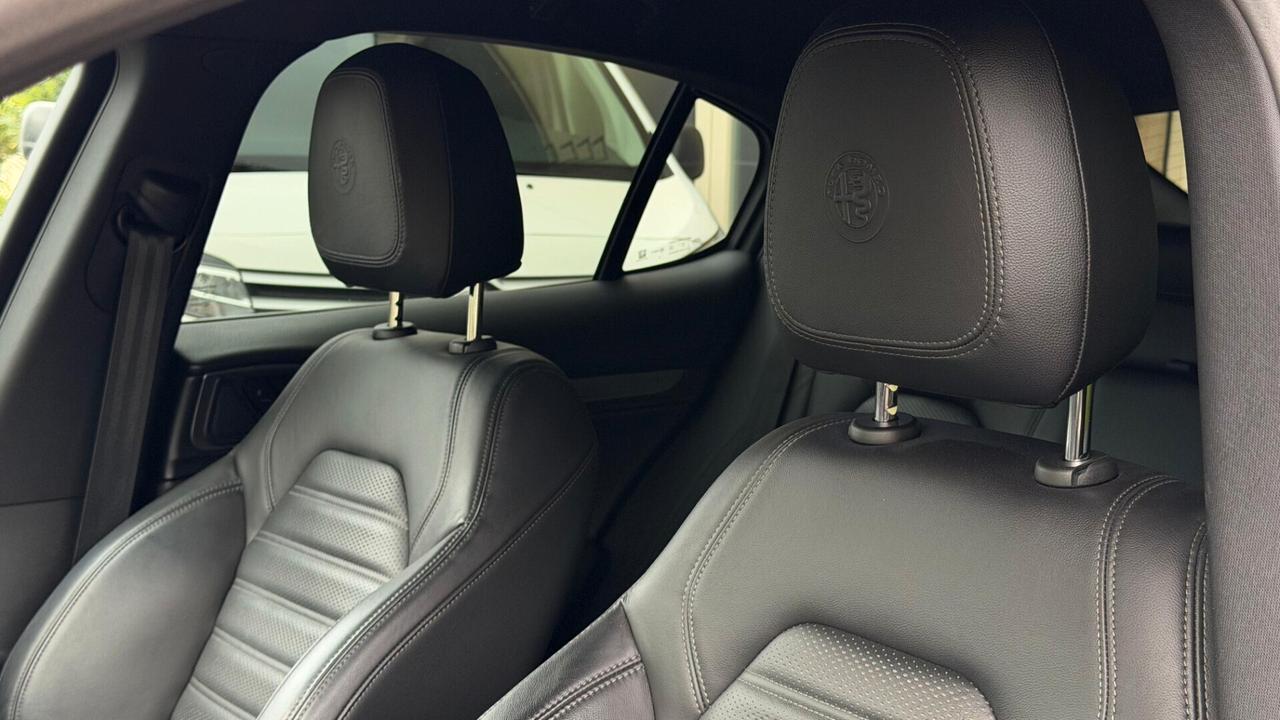 Alfa Romeo Stelvio 210 CV AT8 Q4 Veloce