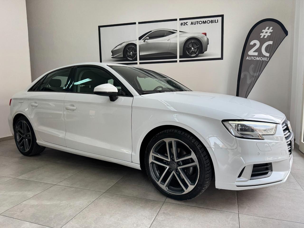 Audi A3 Sedan / 2.0 TDI 150cv/ Cambio automatico / Led
