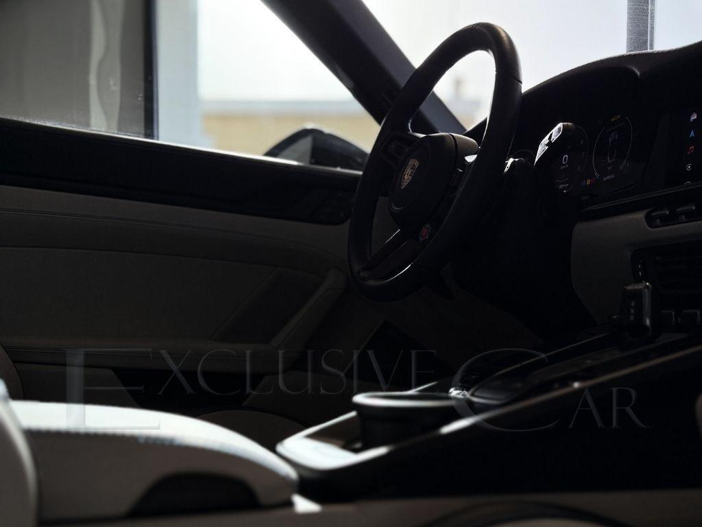 PORSCHE - 911 Cabrio - 911 Carrera 4 GTS Cabriolet