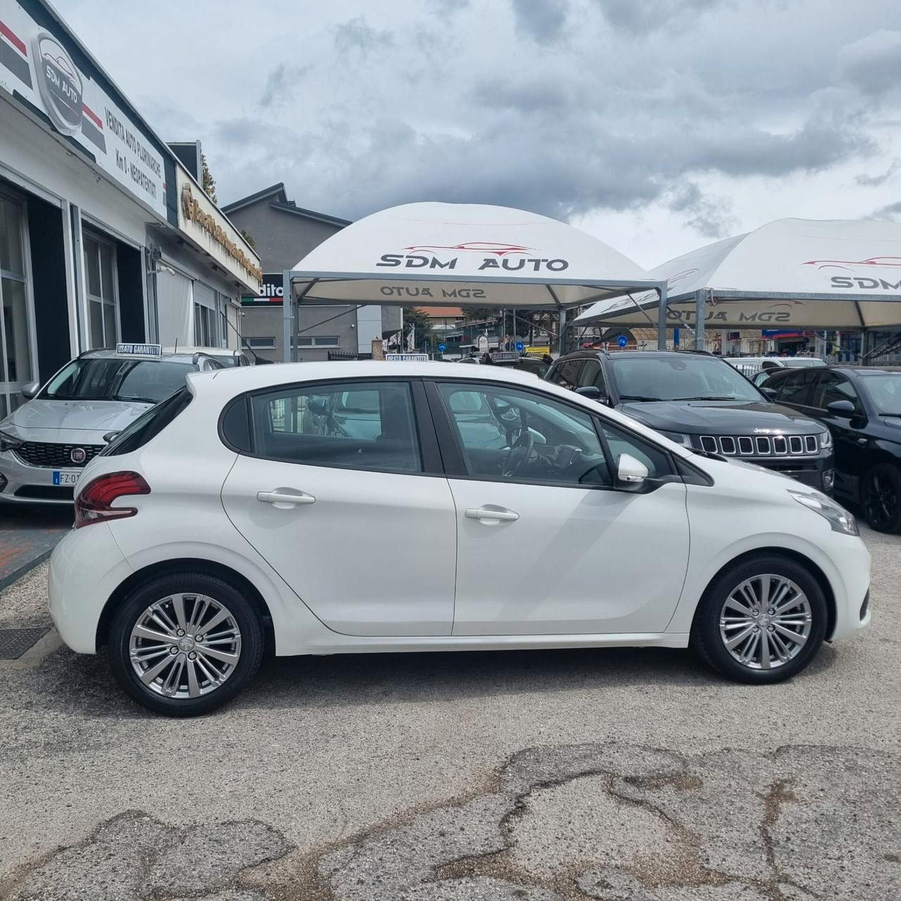 Peugeot 208 82cv 5 porte Allure