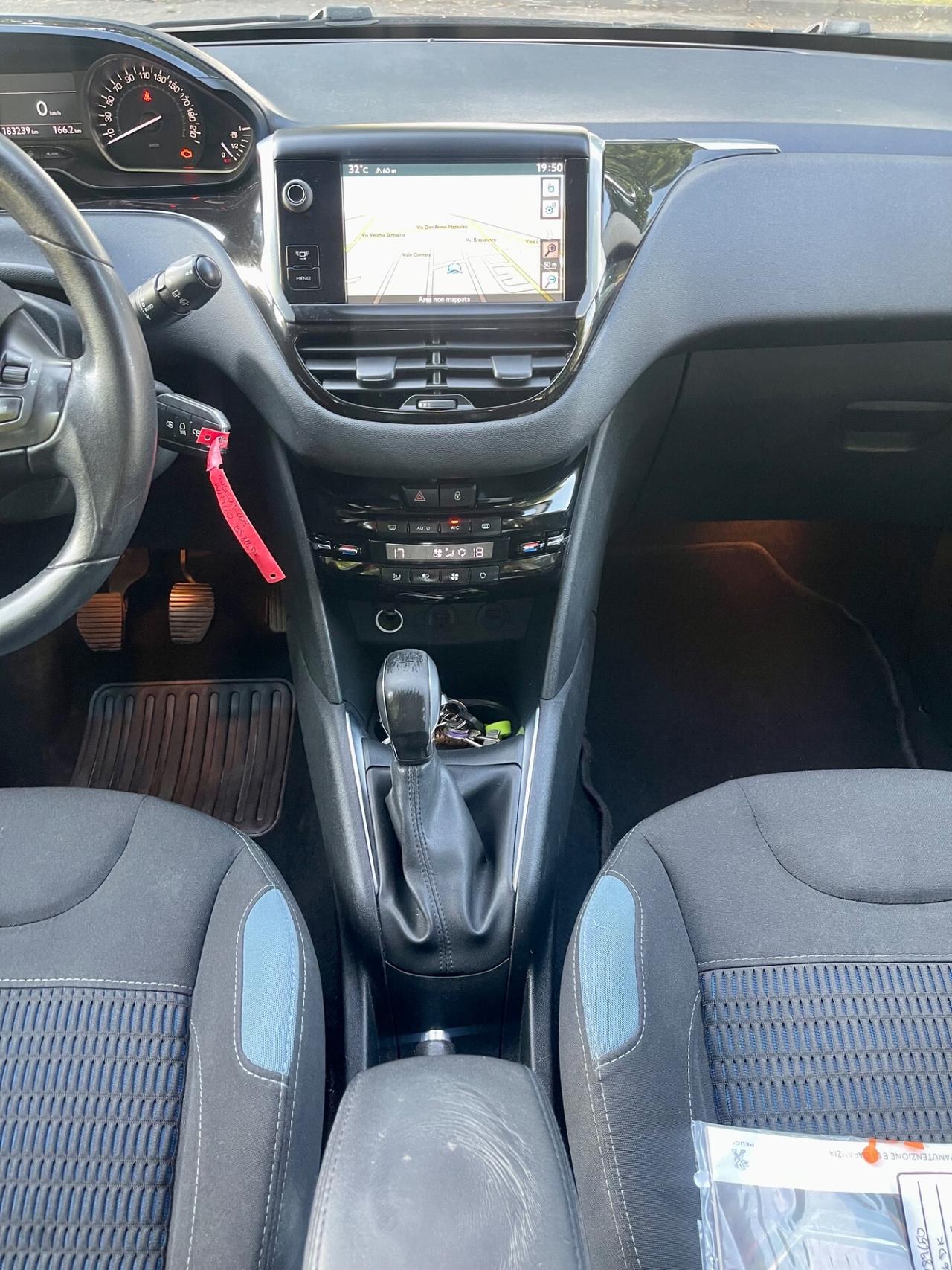 Peugeot 208 1.2 benzina