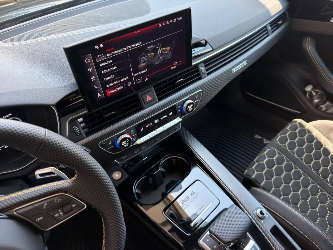Audi RS4 Avant RS4 2.9 tfsi 25 years quattro 470cv tiptronic