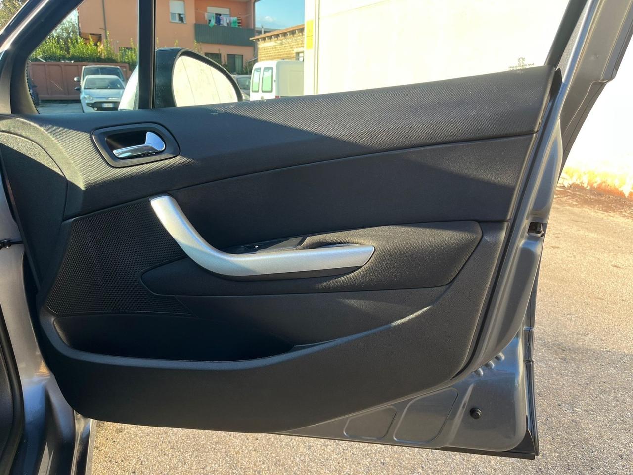 Peugeot 308 1.6 THP 150CV 5p. Féline 62000 km