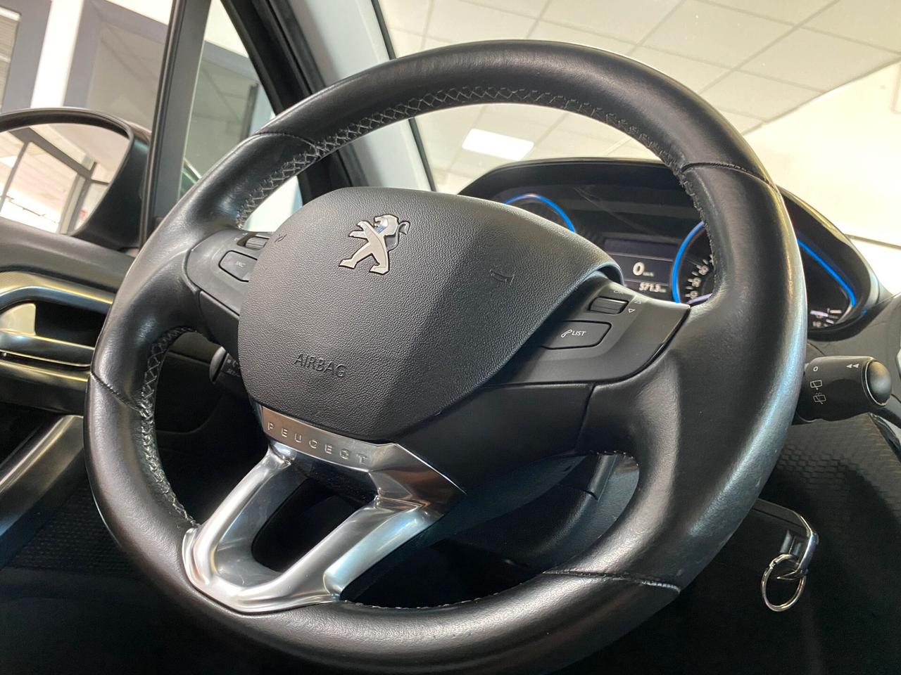 Peugeot 2008 1.6 BlueHDi 100 Allure UNiPRO/KMDOC