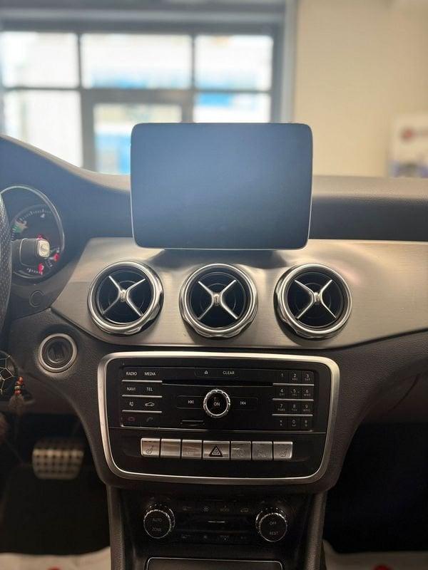 Mercedes-Benz GLA GLA 200 d Automatic Premium
