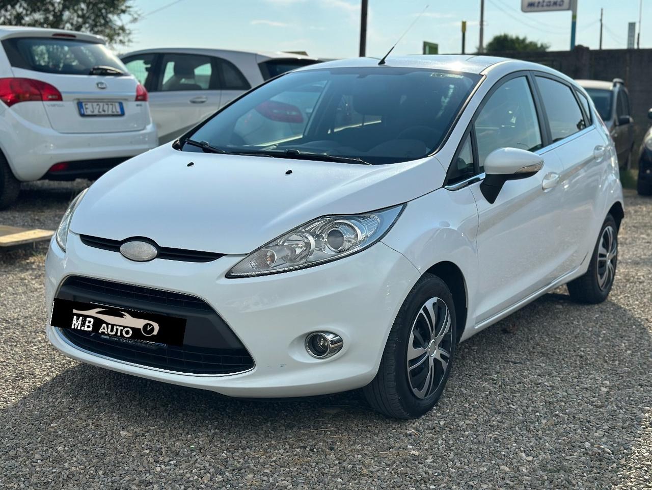 Ford Fiesta 1.4 5 porte Bz.- GPL Titanium OK NEOPATENTATI