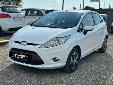 Ford Fiesta 1.4 5 porte Bz.- GPL Titanium OK NEOPATENTATI