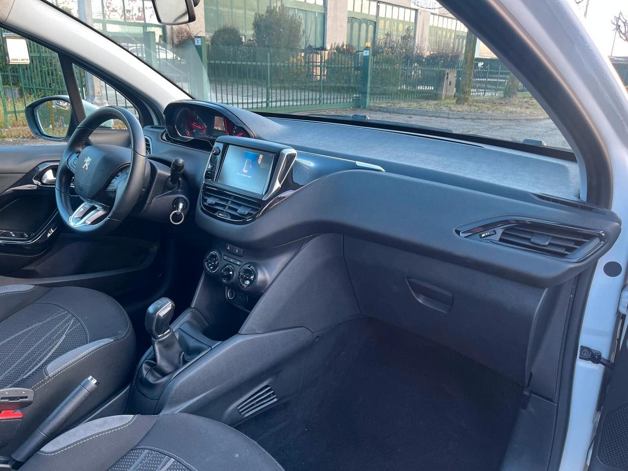 Peugeot 208 1.4 HDi 68 CV 3 porte Allure