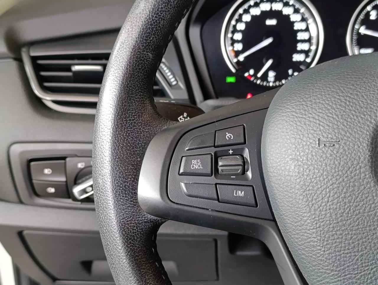 BMW 216 i Active Tourer Advantage