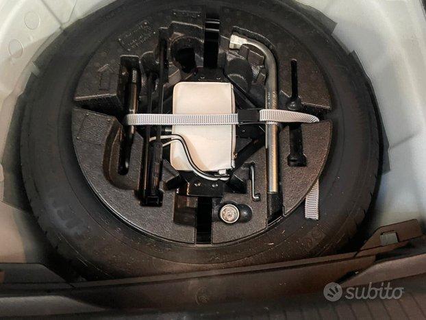 Volkswagen Polo 1.0 TSI DSG R-Line