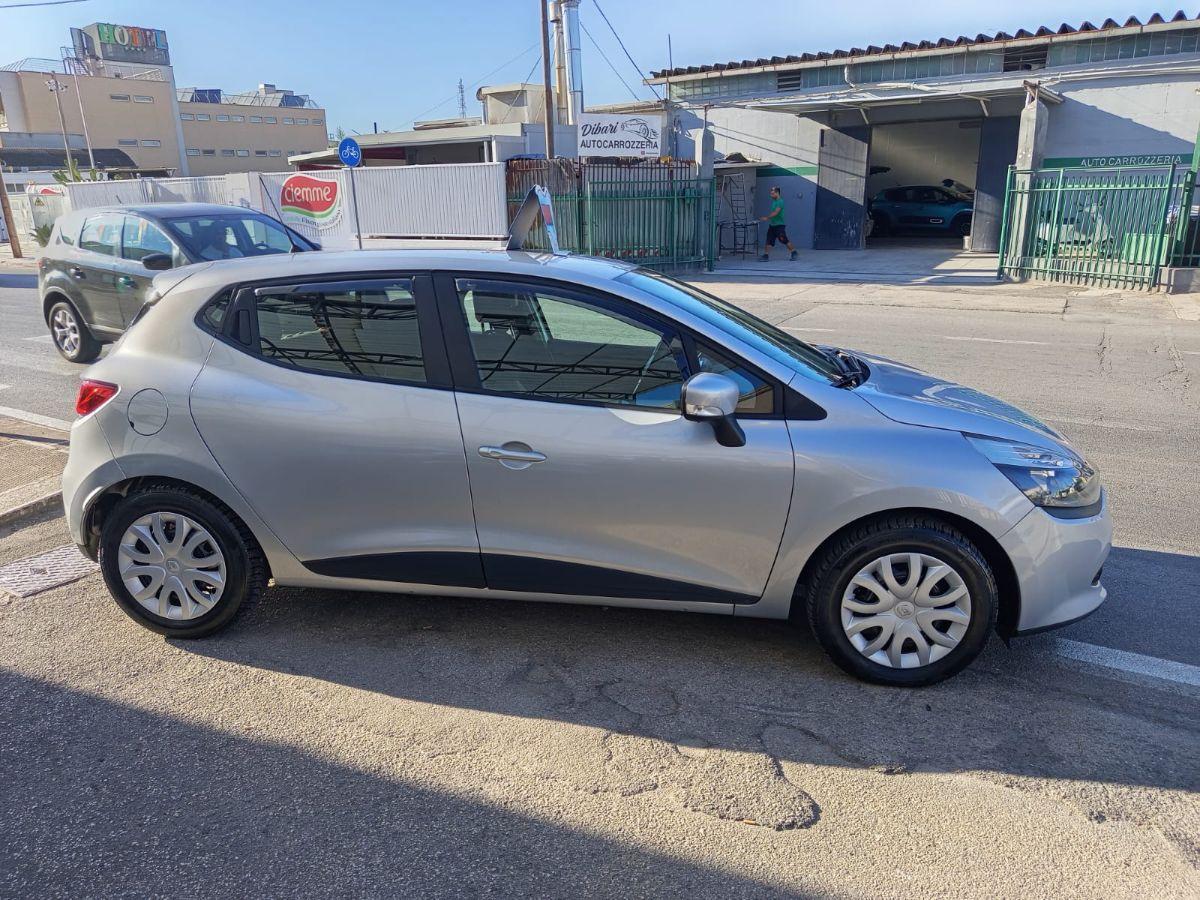 RENAULT Clio 1.5 dCi 8V 75 CV 5p. Live NAV.