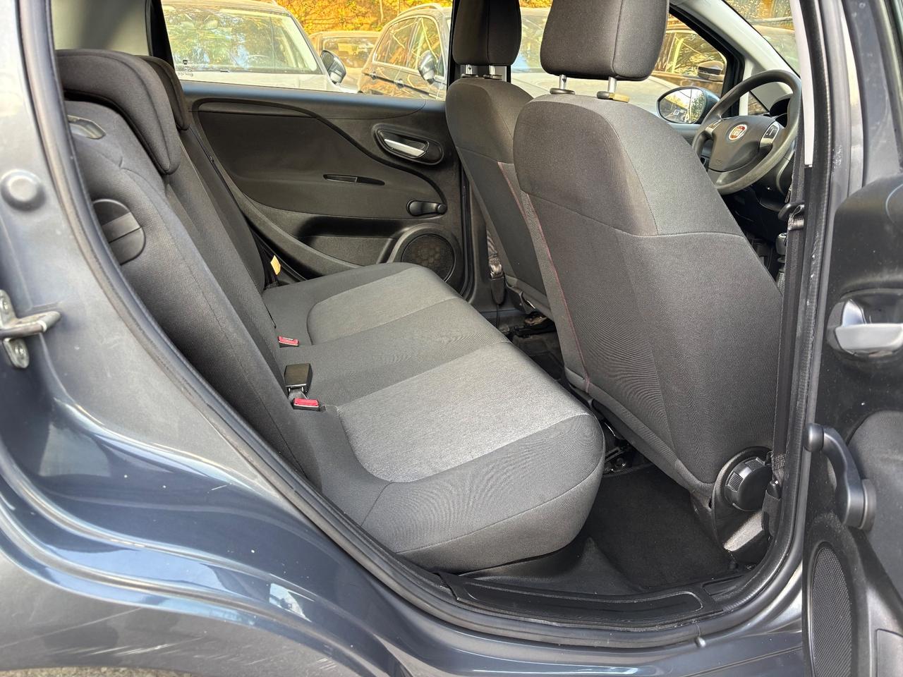 Fiat Punto 1.2 8V 5 porte Lounge OK Neopatentati