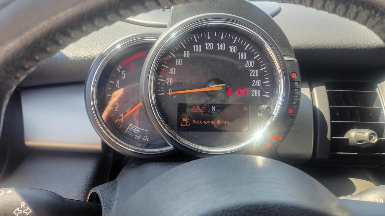 Mini 1.5 Cooper D 5 Porte