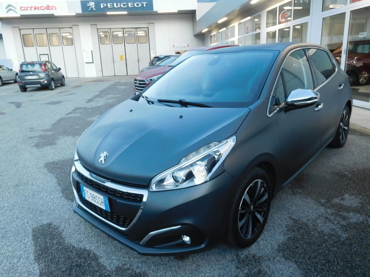 Peugeot 208 PureTech Turbo 110 S&S 5 porte Allure Nero opaco