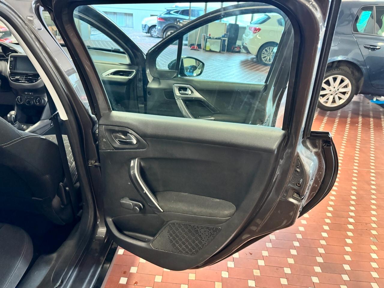 Peugeot 2008 BlueHDi 75 Active - IDEALE PER NEOPATENTATI