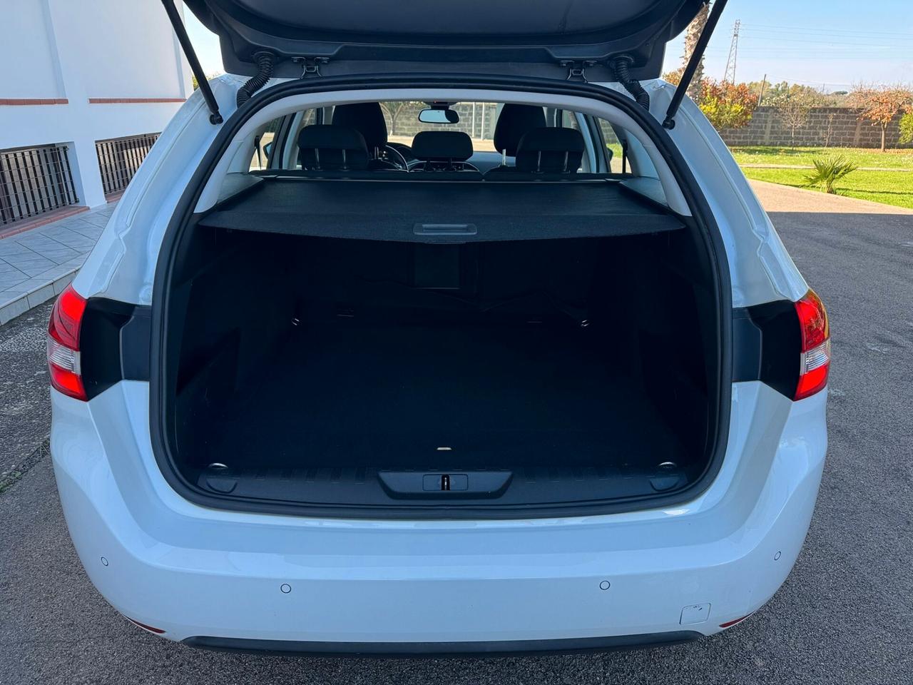 Peugeot 308 HDi AZIENDALE Cambio Automatico