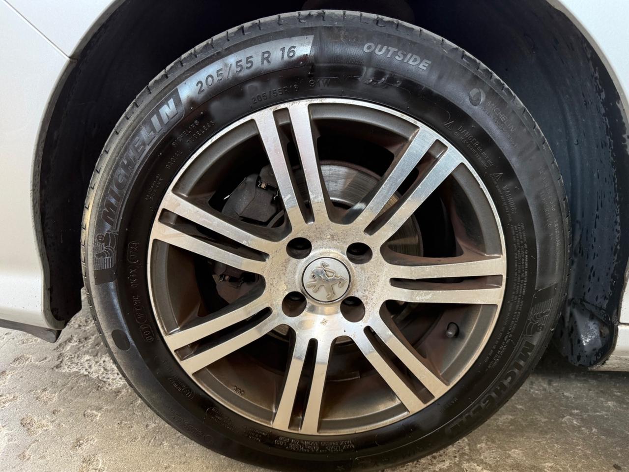Peugeot 308 1.6 VTi 120CV 5p. Premium