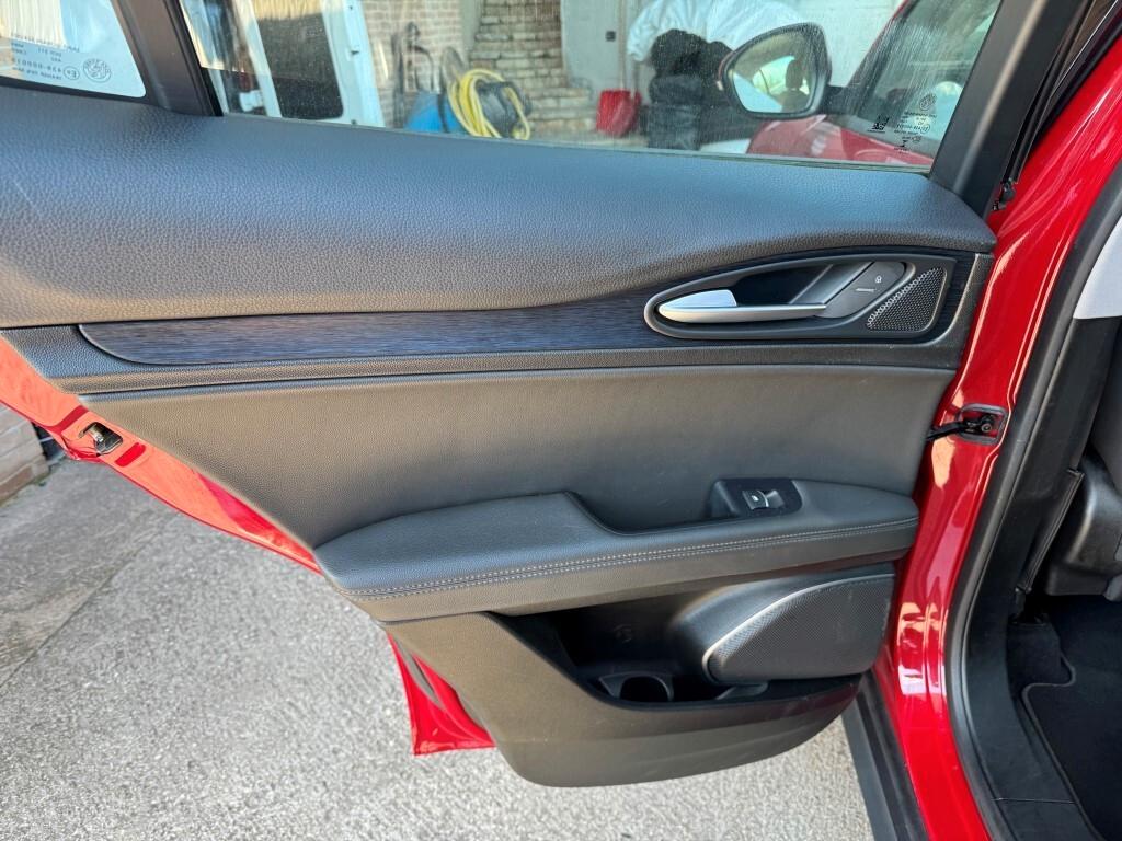 Alfa Romeo Stelvio 2.2 T Business Rwd 190cv Auto
