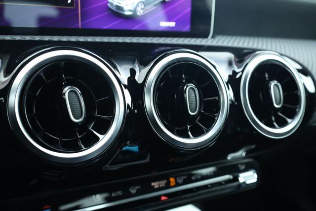 MERCEDES-BENZ A 180 d Automatic