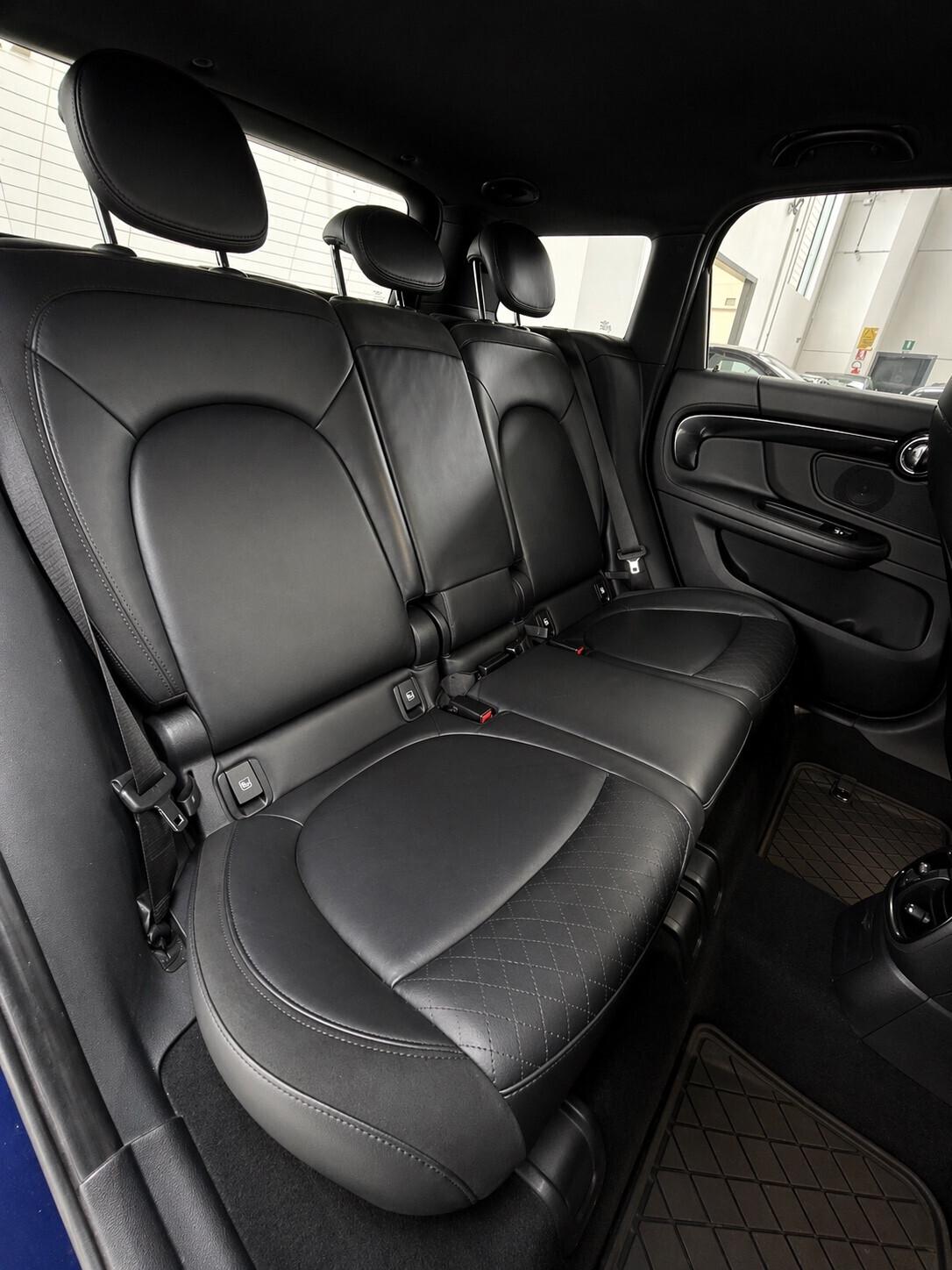 Mini Countryman John Cooper Works 231CV ALL4 pro