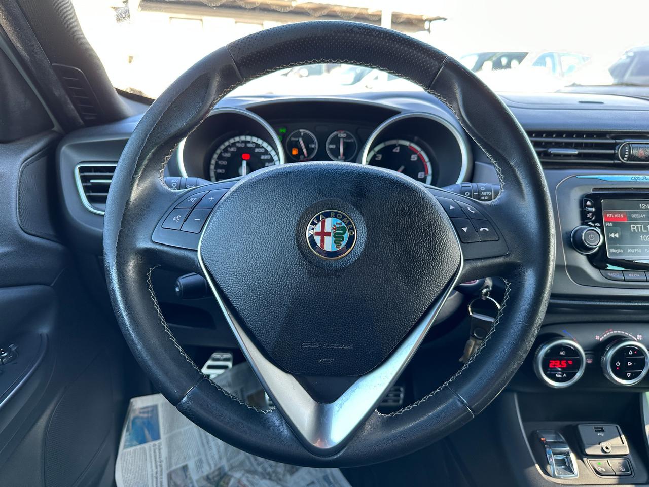 Alfa Romeo Giulietta 2.0 JTDm-2 150 CV Exclusive-PELLE-BIXENO-SENSORI