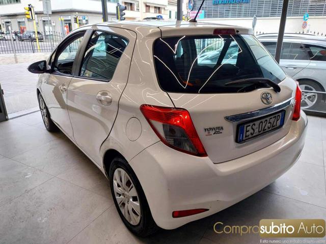 TOYOTA Yaris 1.0 5 porte Lounge ( Garanzia 12 Mesi )