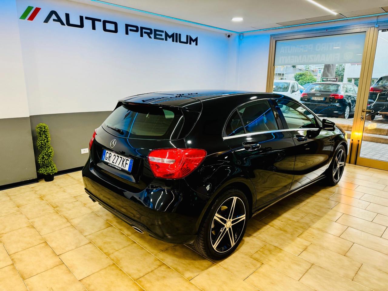 Mercedes-benz A 180 Sport 122Cv CarPlay / TouchScreen / Sedili Riscaldabili