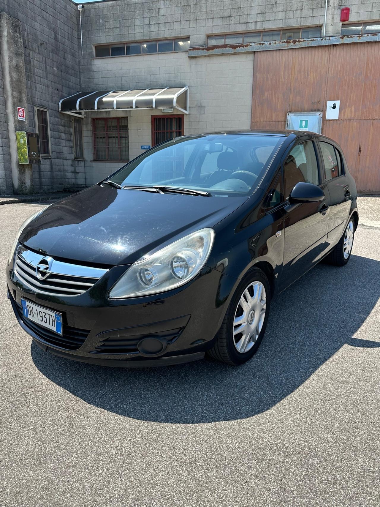 Opel Corsa 1.2 5 porte Cosmo