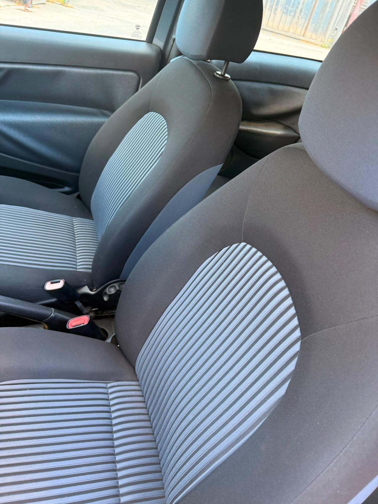 Lancia Ypsilon 1.2 Argento (Su appuntamento)