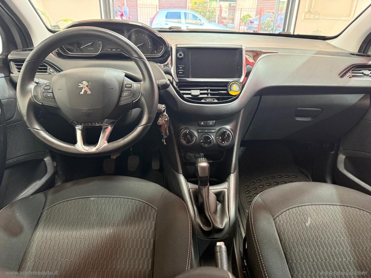 PEUGEOT 208 PureTech 82 5p. Allure